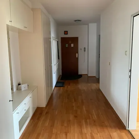 Gross - Real Estate - Leitendorf Apartment